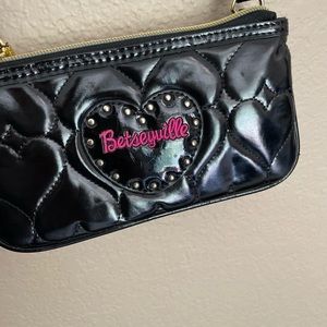 Betseyville Crossbody